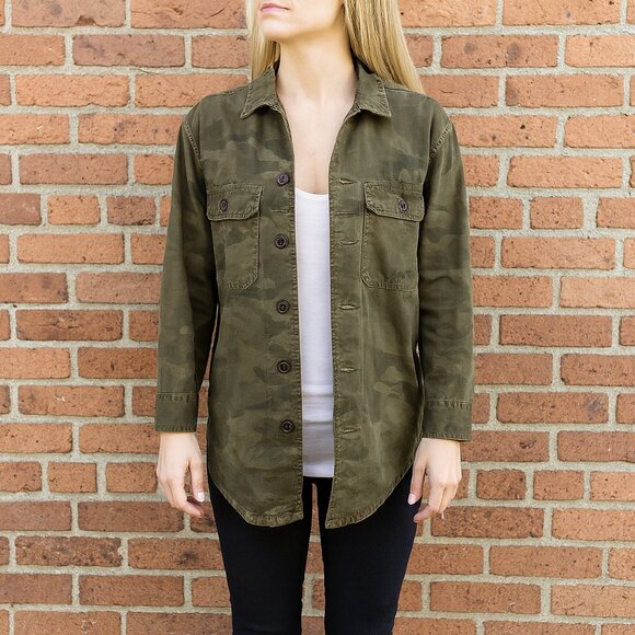 Abercrombie & Fitch Other - Abercrombie & Fitch Camo Print Military Overshirt in Green Sz. XS